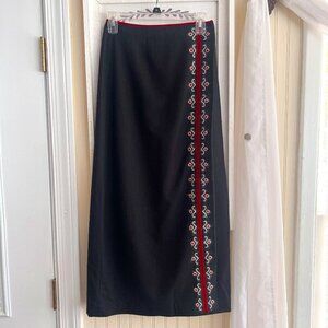 Ann Taylor Beautiful Rare Velvet trim Wool Embroidered wrap Skirt sz 2